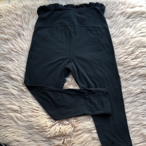 Glyder Empress Ruffle Trim Leggings - Picture 12 of 13